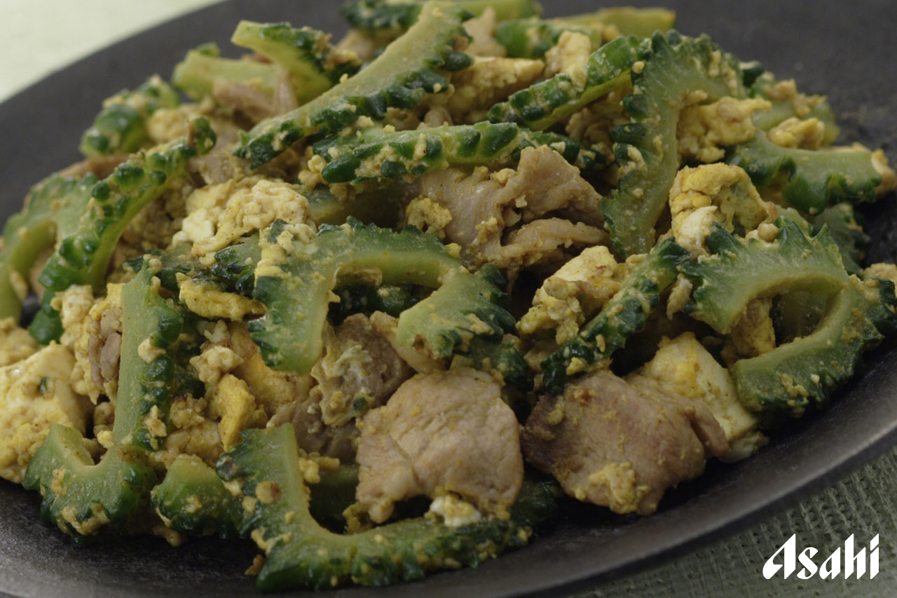 豆腐とゴーヤのカレー風味チャンプルのレシピ・作り方 | ズバうま！おつまみレシピ | アサヒビール